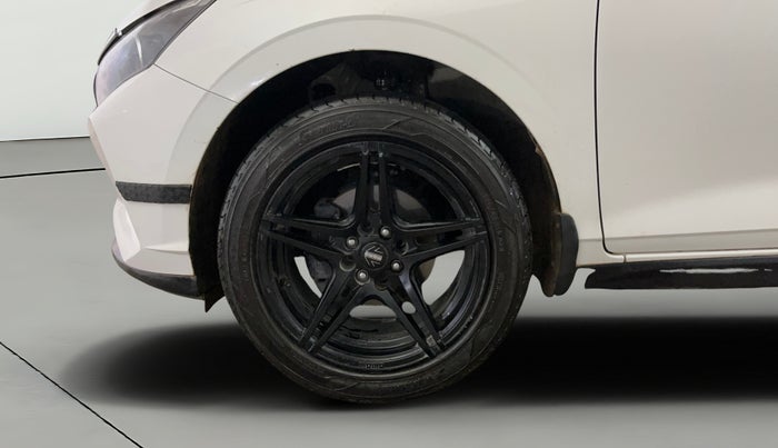 2021 Hyundai NEW I20 ASTA 1.0 GDI TURBO DCT, Petrol, Automatic, 30,375 km, Left Front Wheel