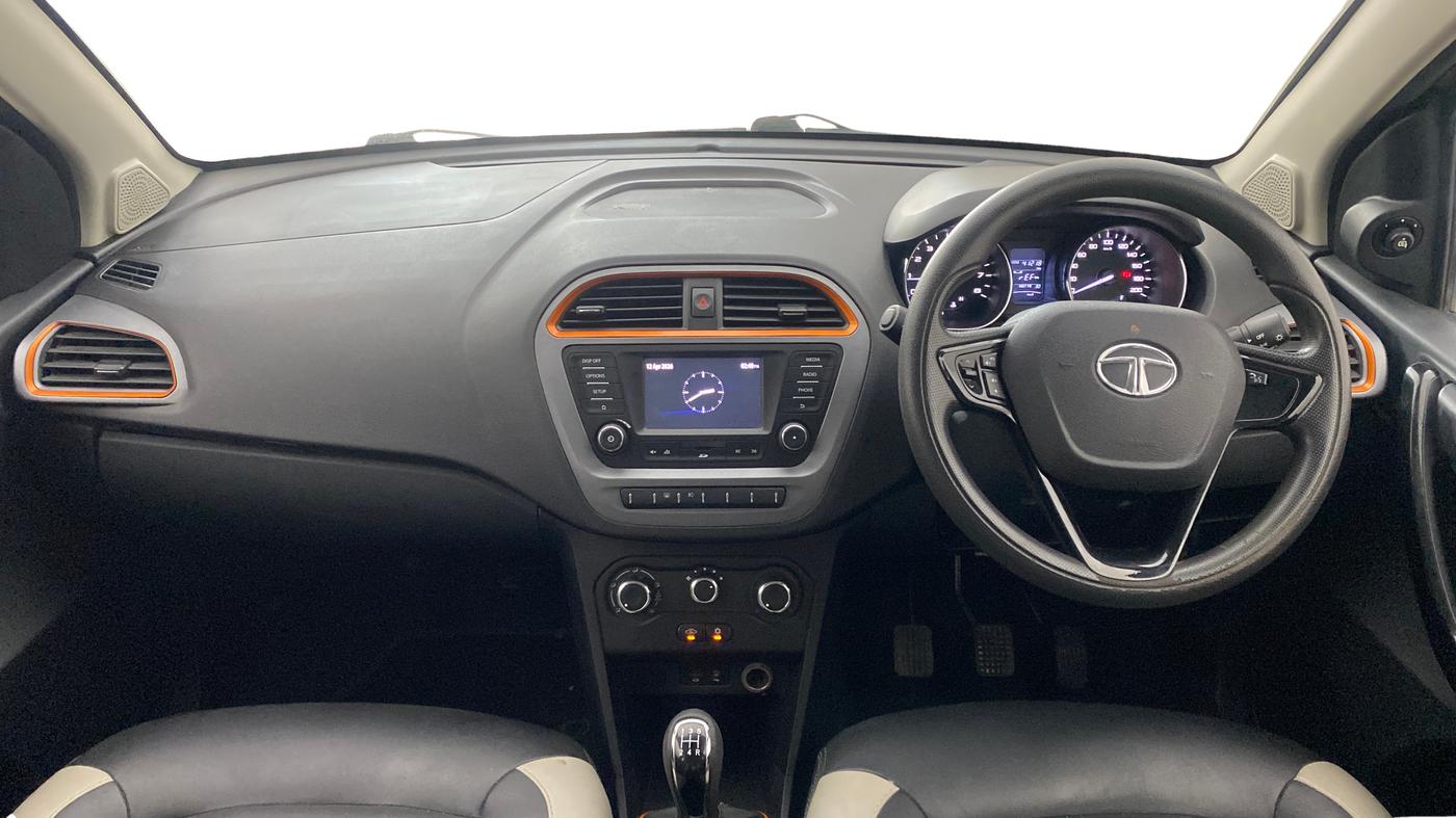 2018 Tata TIAGO NRG PETROL, Petrol, Manual, 41,181 km, Dashboard