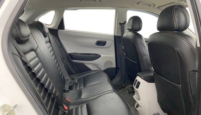 2024 Hyundai NEW I20 SPORTZ 1.2 MT, Petrol, Manual, 41,346 km, Right Side Rear Door Cabin