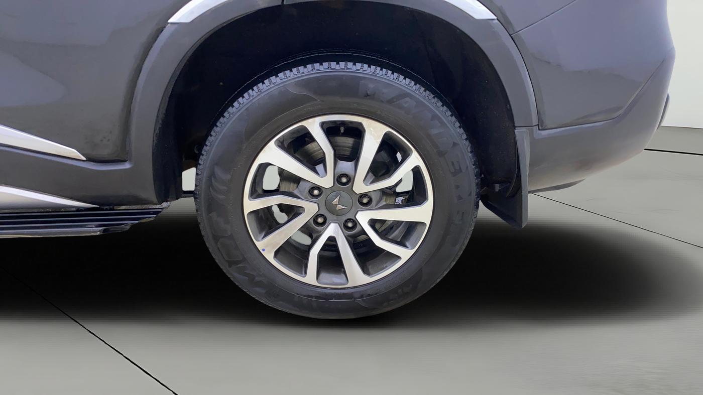 2023 Mahindra SCORPIO-N Z8 L DIESEL AT 2WD 7 STR, Diesel, Automatic, 57,379 km, Left Rear Wheel