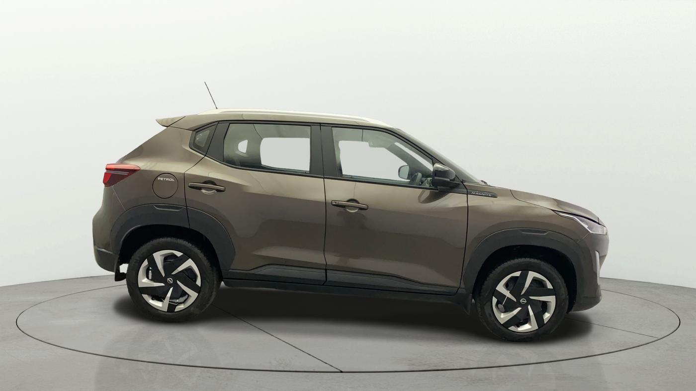 2021 Nissan MAGNITE XL, Petrol, Manual, 64,448 km, Right Side View