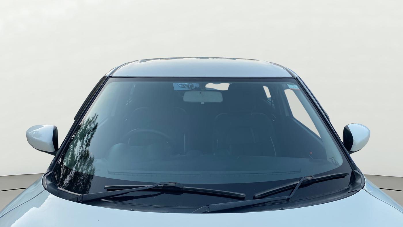 2020 Maruti Swift VXI, Petrol, Manual, 83,217 km, Front Windshield
