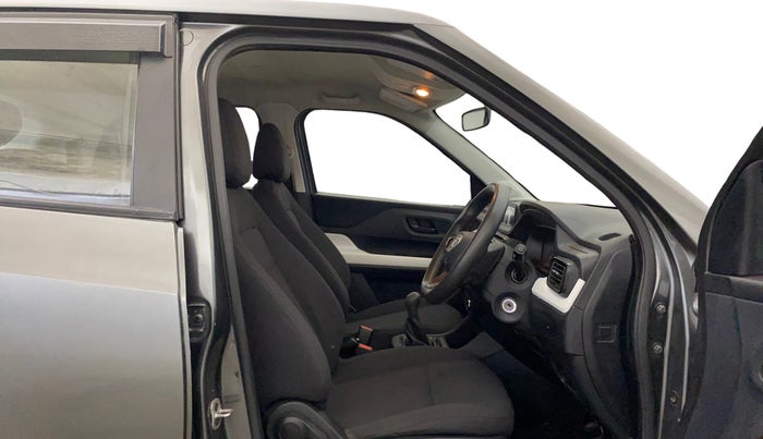 2022 Tata PUNCH PURE MT, Petrol, Manual, 56,413 km, Right Side Front Door Cabin