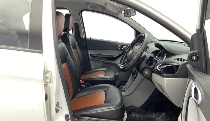 2020 Tata Tiago XZ PLUS PETROL, Petrol, Manual, 95,668 km, Right Side Front Door Cabin