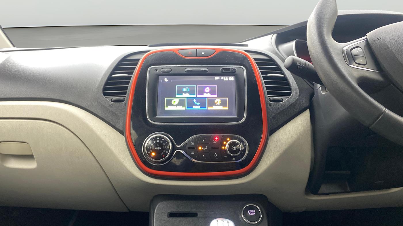2019 Renault Captur PLATINE PETROL DUAL TONE, Petrol, Manual, 24,818 km, Air Conditioner