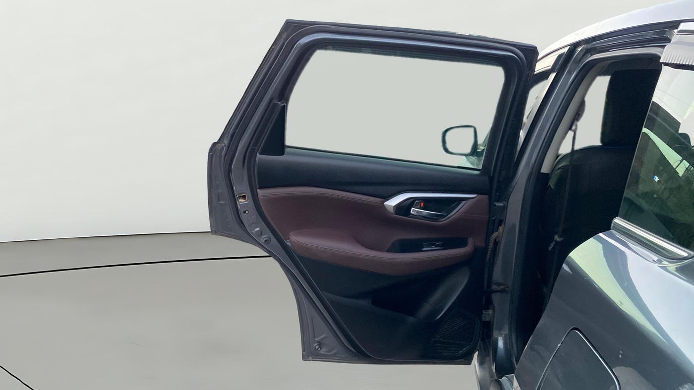 2024 Maruti Grand Vitara ZETA CNG, CNG, Manual, 96,171 km, LHS Rear Door