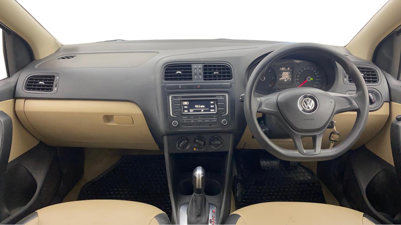 2017 Volkswagen Ameo COMFORTLINE 1.5 AT, Diesel, Automatic, 1,07,411 km, Dashboard