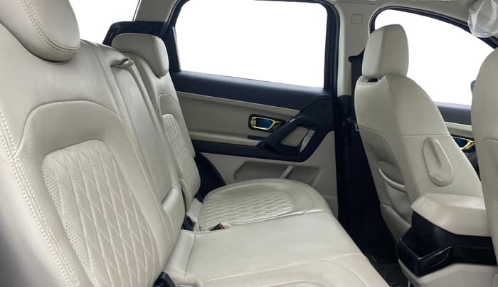 2021 Tata Safari XZA PLUS GOLD, Diesel, Automatic, 39,572 km, Right Side Rear Door Cabin