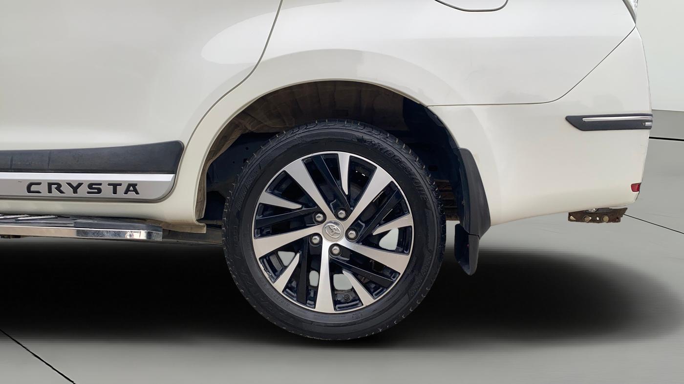 2022 Toyota Innova Crysta 2.7 ZX AT 7 STR, Petrol, Automatic, 35,119 km, Left Rear Wheel