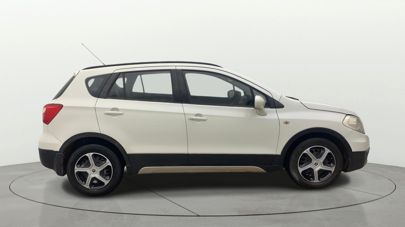 2017 Maruti S Cross DELTA 1.3, Diesel, Manual, 1,32,347 km, Right Side View