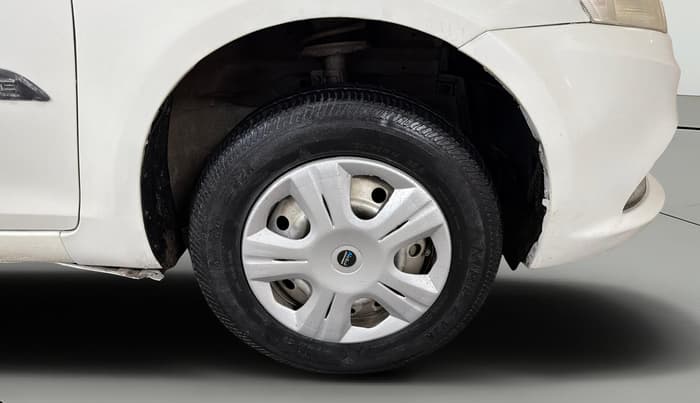 2015 Maruti Swift Dzire LXI, Petrol, Manual, 34,010 km, Right Front Wheel