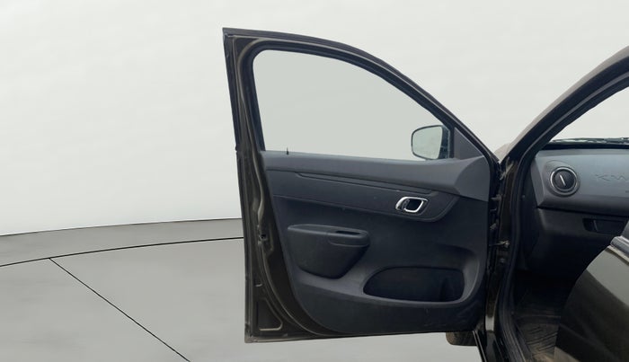 2020 Renault Kwid RXT 1.0 AMT (O), Petrol, Automatic, 64,760 km, LHS Front Door