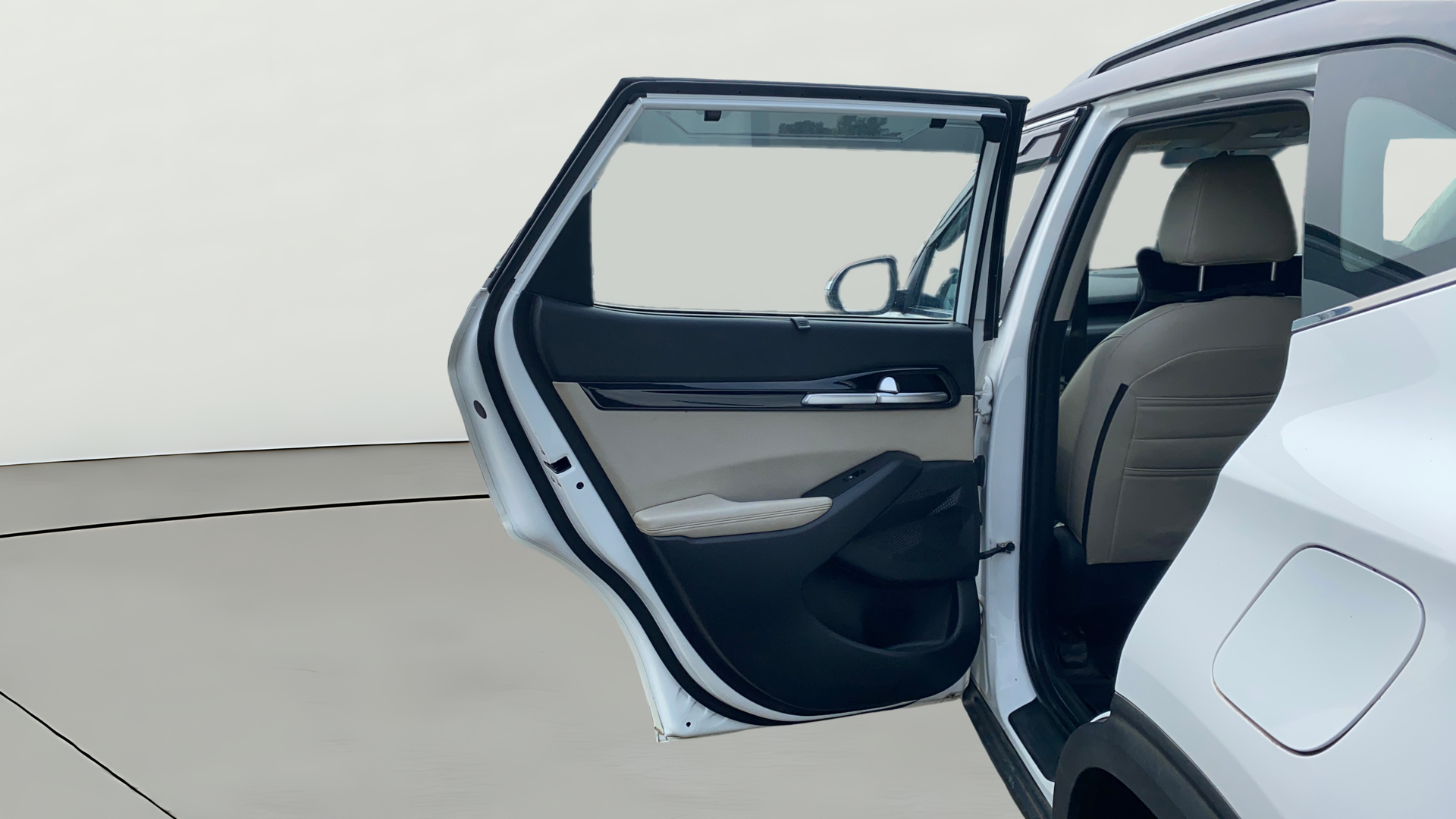 camera-LHS-Rear-Door