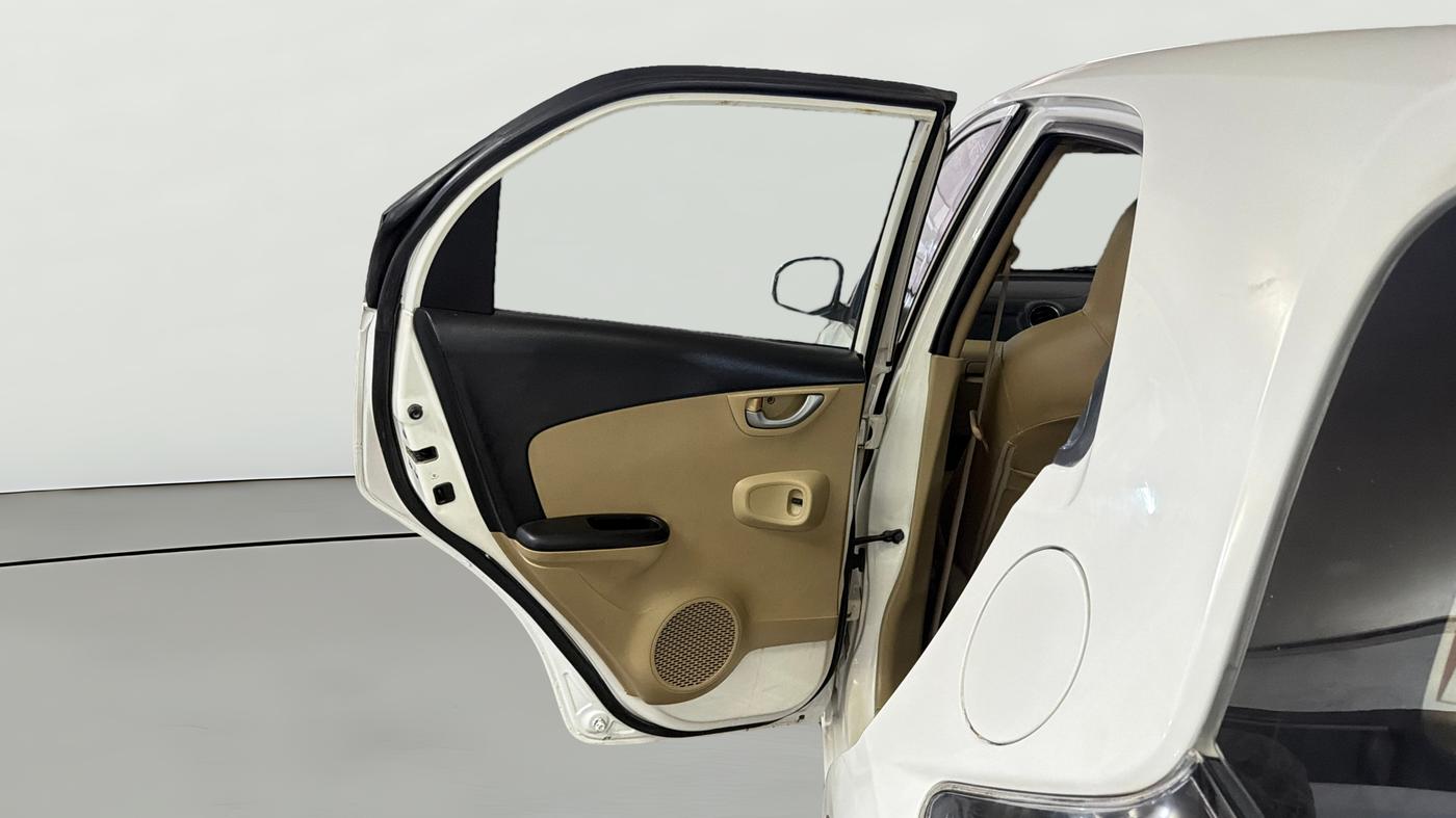 2014 Honda Brio VX AT, CNG, Automatic, 40,556 km, LHS Rear Door