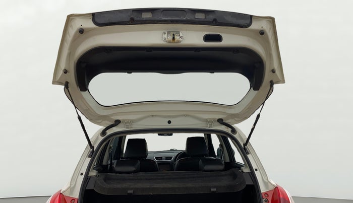 2014 Maruti Swift VXI, Petrol, Manual, 1,06,526 km, Boot Door Open
