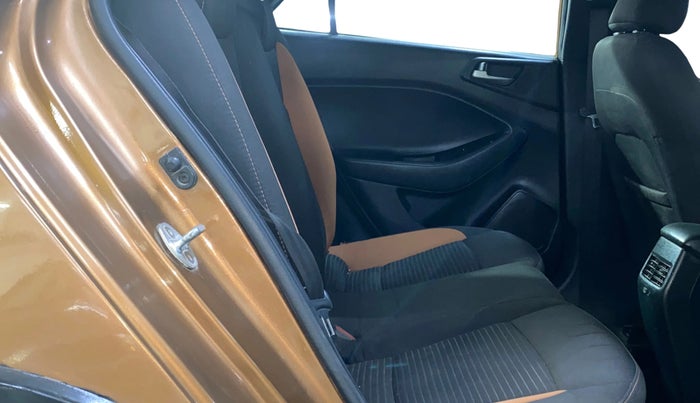 2016 Hyundai i20 Active 1.2 S, Petrol, Manual, 28,146 km, Right Side Rear Door Cabin