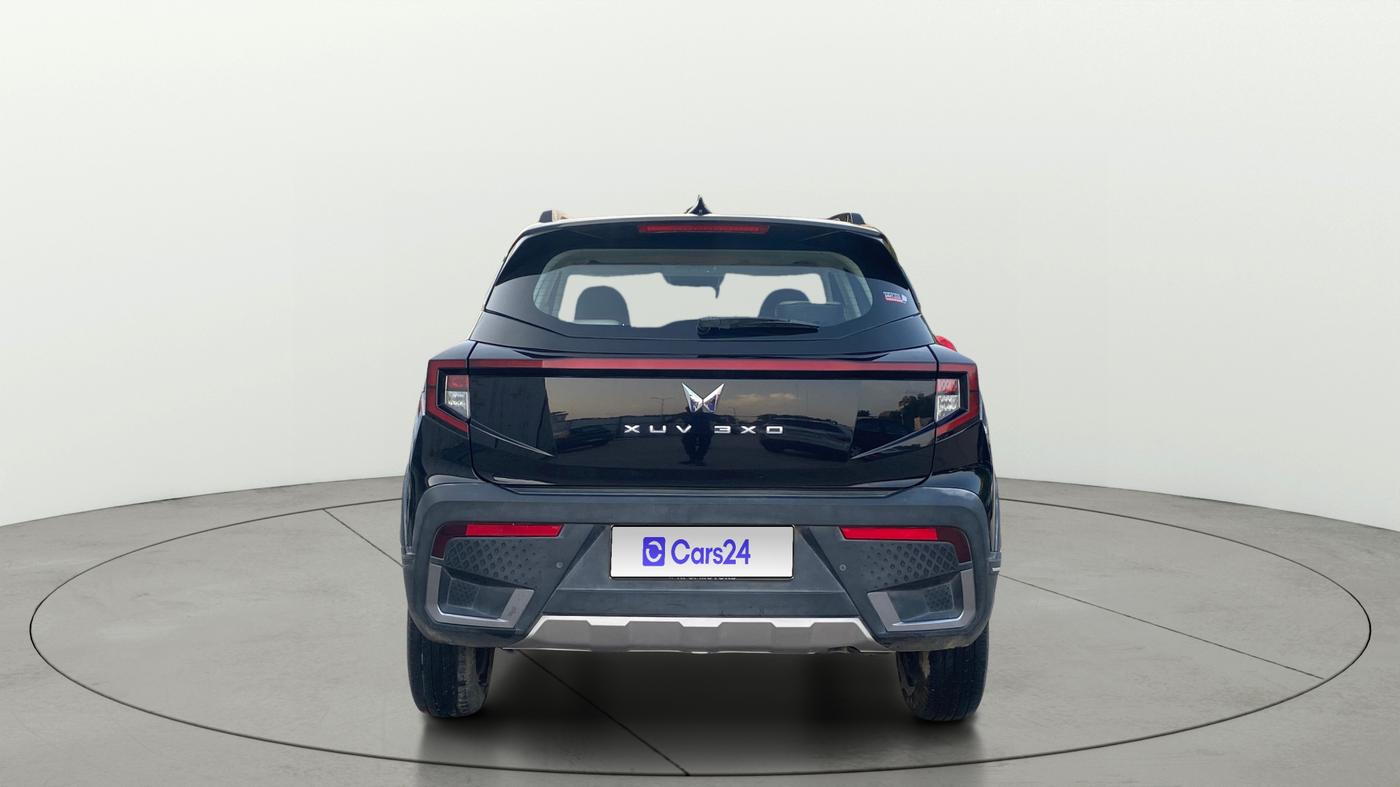 2024 Mahindra XUV 3XO AX5L 1.2 TGDi, Petrol, Manual, 32,116 km, Back/Rear