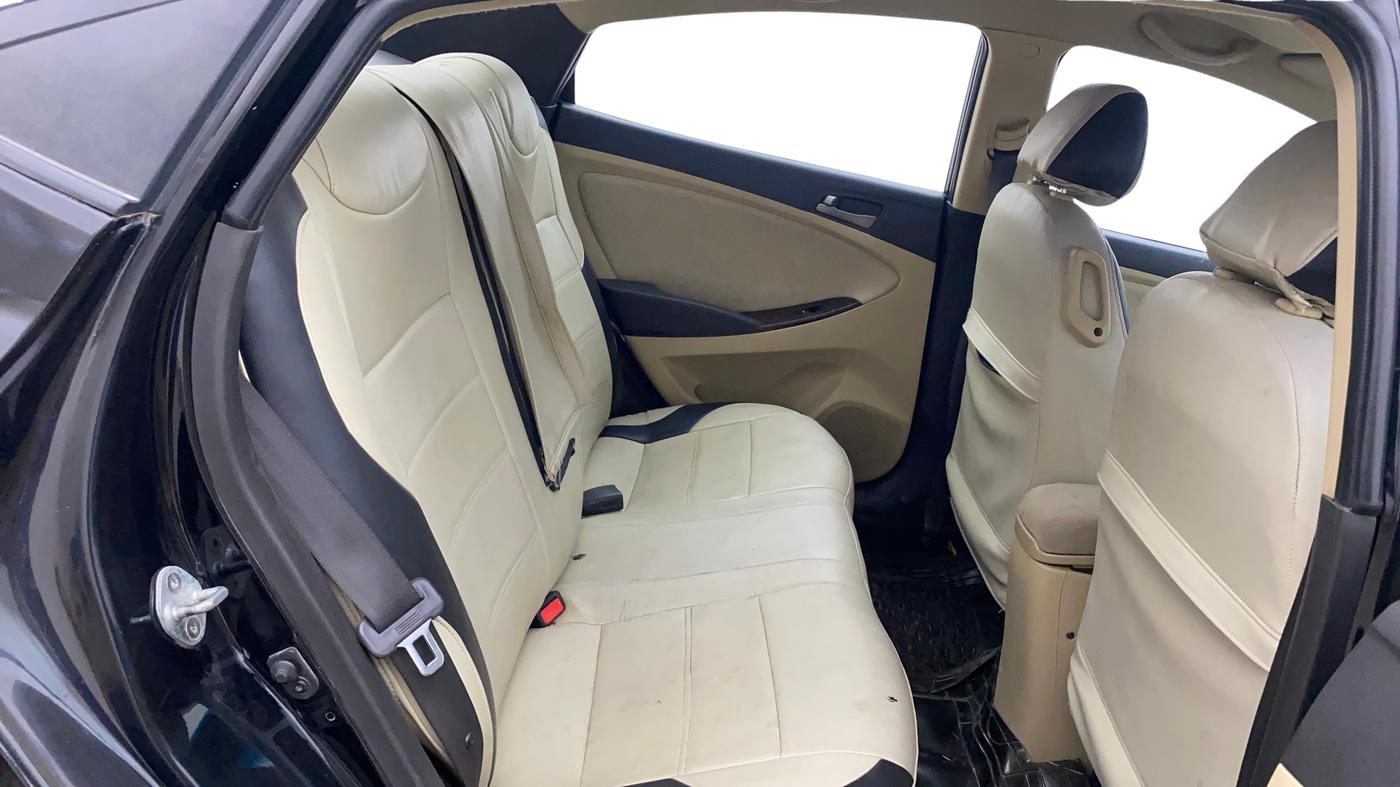2016 Hyundai Verna FLUIDIC 4S 1.6 VTVT SX, Petrol, Manual, 78,149 km, Right Side Rear Door Cabin