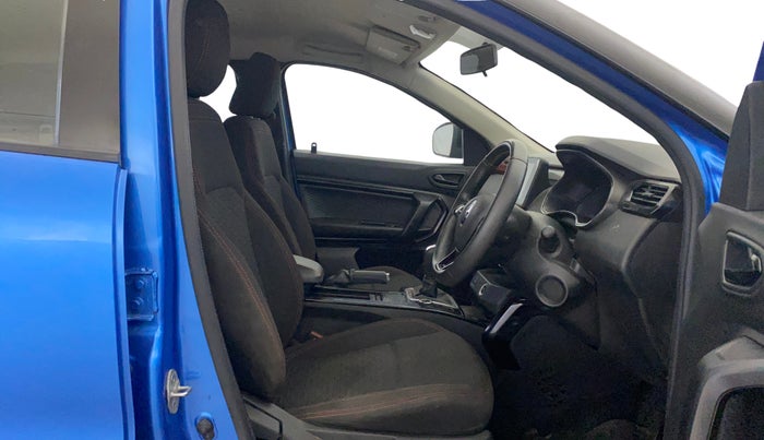 2022 Renault Kiger RXZ AMT DUAL TONE, Petrol, Automatic, 1,07,384 km, Right Side Front Door Cabin