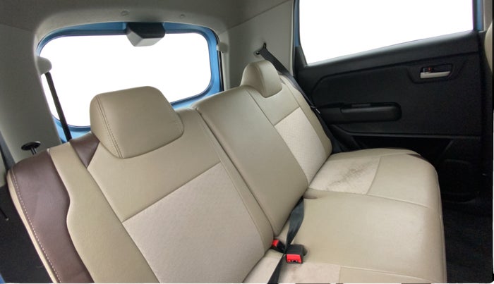 2021 Maruti New Wagon-R VXI 1.0, Petrol, Manual, 17,054 km, Right Side Rear Door Cabin