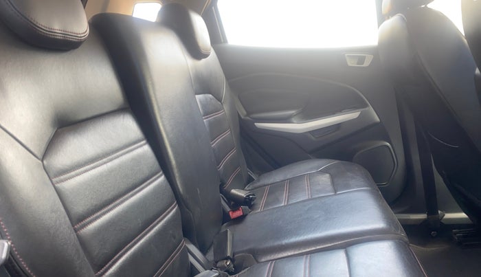 2013 Ford Ecosport TITANIUM 1.5L DIESEL, Diesel, Manual, 1,25,145 km, Right Side Rear Door Cabin