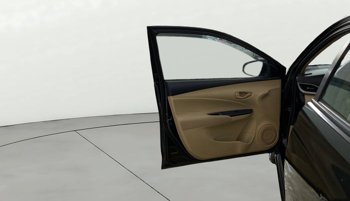 2020 Toyota YARIS J CVT, Petrol, Automatic, 30,738 km, LHS Front Door