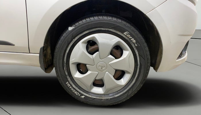 2018 Tata Tiago XT PETROL, Petrol, Manual, 54,178 km, Right Front Wheel