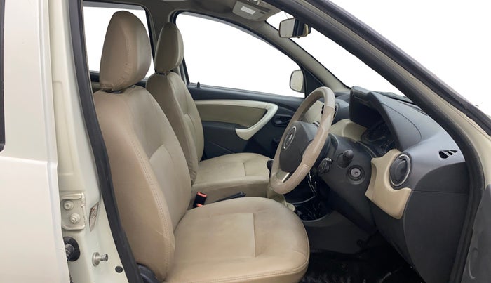 2014 Renault Duster RXL PETROL, Petrol, Manual, 81,982 km, Right Side Front Door Cabin