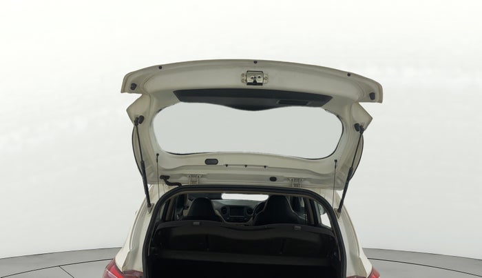 2018 Hyundai Grand i10 SPORTZ 1.2 KAPPA VTVT, Petrol, Manual, 32,564 km, Boot Door Open