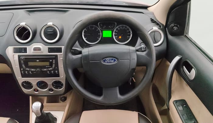 2014 Ford Classic 1.6 DURATEC TITANIUM, Petrol, Manual, 98,404 km, Steering Wheel Close Up