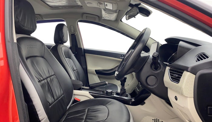 2022 Tata NEXON XZ PLUS SUNROOF DIESEL DUAL TONE, Diesel, Manual, 18,285 km, Right Side Front Door Cabin