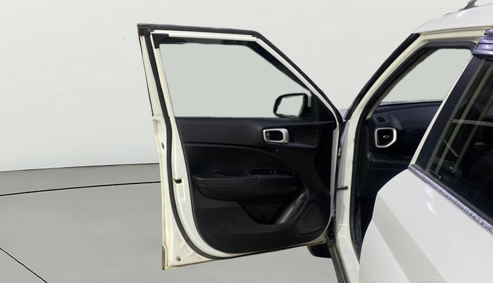 2020 Hyundai VENUE SX 1.5 CRDI, Diesel, Manual, 91,838 km, LHS Front Door