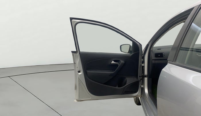 2015 Volkswagen Polo COMFORTLINE 1.2L, Petrol, Manual, 43,106 km, LHS Front Door