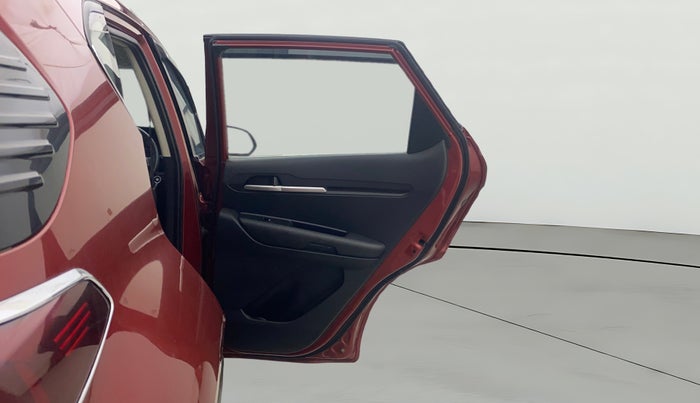 2021 KIA SONET HTK PLUS 1.0 IMT, Petrol, Manual, 27,095 km, RHS Rear Door