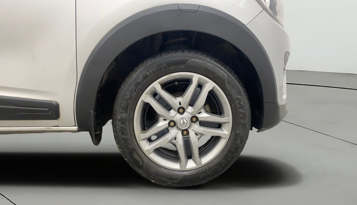 2021 Renault TRIBER RXZ, Petrol, Manual, 38,201 km, Right Front Wheel