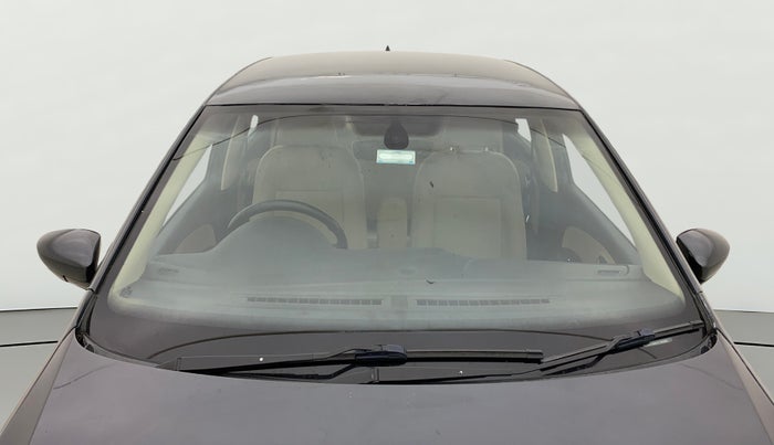 2017 Volkswagen Ameo HIGHLINE1.2L, Petrol, Manual, 1,30,371 km, Front Windshield