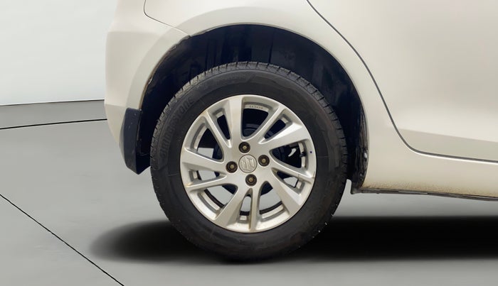 2012 Maruti Swift ZDI, Diesel, Manual, 78,442 km, Right Rear Wheel