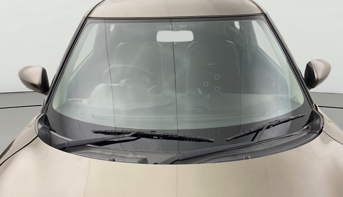 2018 Maruti Swift VXI AMT, Petrol, Automatic, 1,46,570 km, Front Windshield