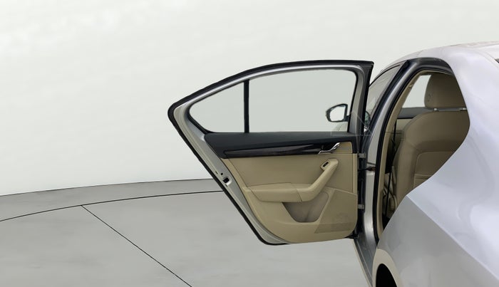 2013 Skoda Octavia ELEGANCE 2.0 TDI AT, Diesel, Automatic, 72,639 km, LHS Rear Door