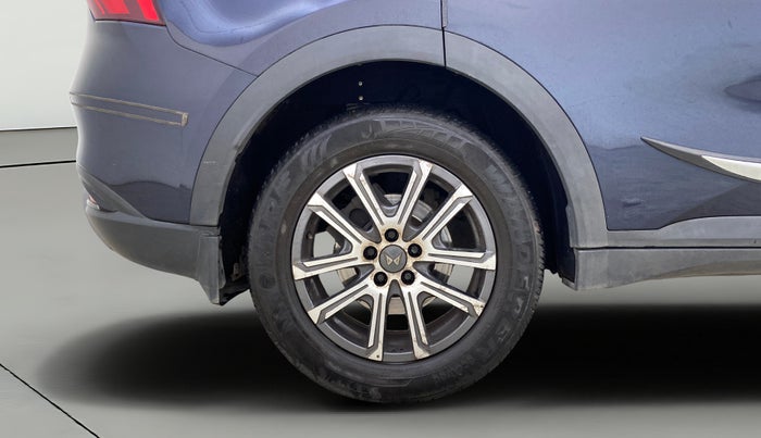 2022 Mahindra XUV700 AX 7 LUXURY D MT 7 STR, Diesel, Manual, 39,656 km, Right Rear Wheel