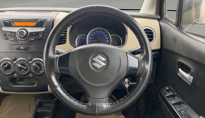 2017 Maruti Wagon R 1.0 VXI, Petrol, Manual, 33,656 km, Steering Wheel Close Up