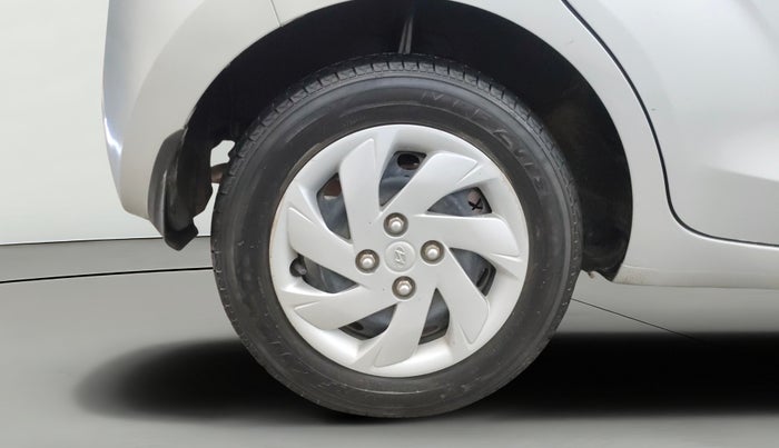 2020 Hyundai NEW SANTRO SPORTZ CNG, CNG, Manual, 21,111 km, Right Rear Wheel
