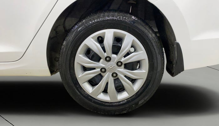 2018 Hyundai Verna 1.4 EX PETROL, Petrol, Manual, 43,601 km, Left Rear Wheel