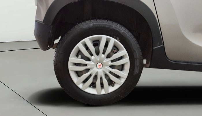 2016 Mahindra Kuv100 K4 D 6 STR, Diesel, Manual, 1,38,810 km, Right Rear Wheel