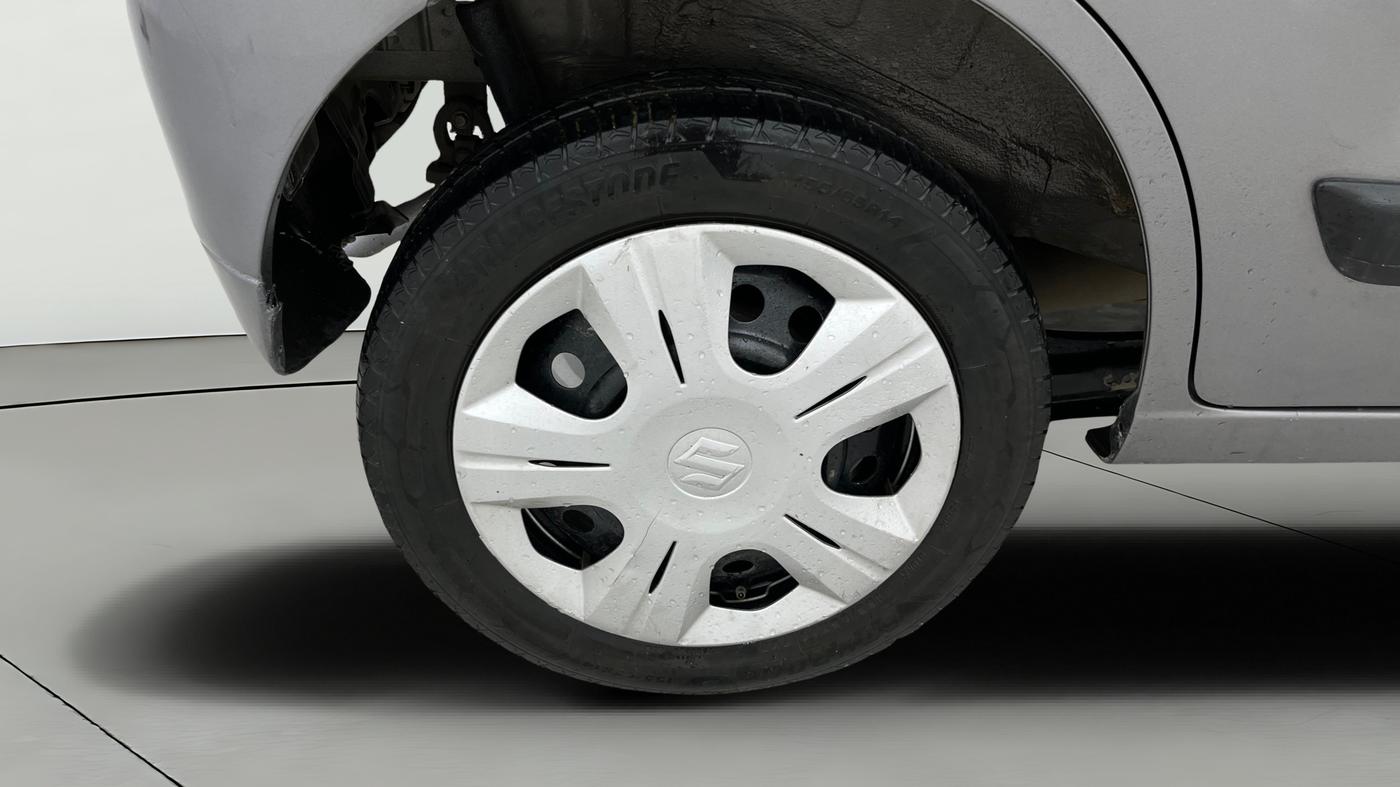 2018 Maruti Wagon R 1.0 VXI AMT, Petrol, Automatic, 48,127 km, Right Rear Wheel