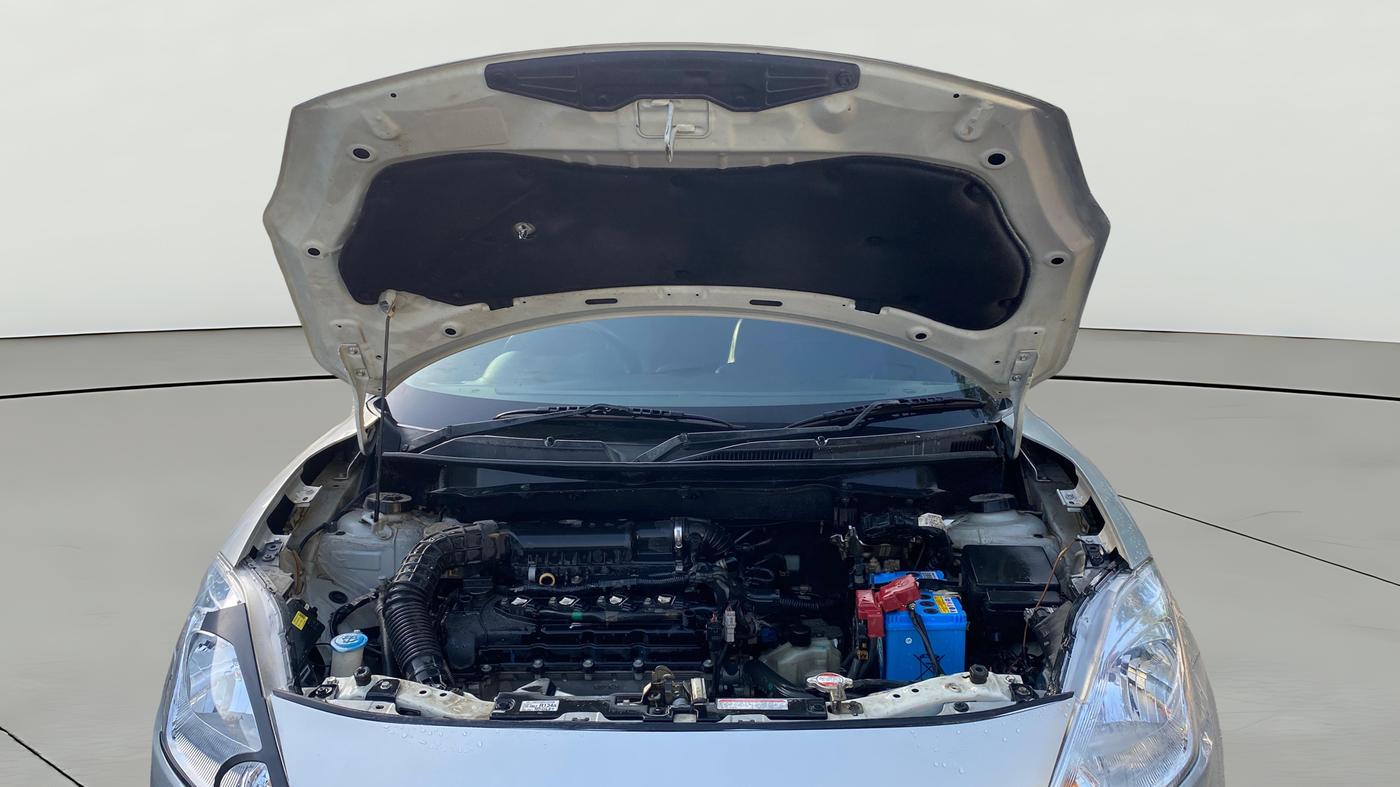2020 Maruti Swift VXI AMT, Petrol, Automatic, 72,263 km, Open Bonet