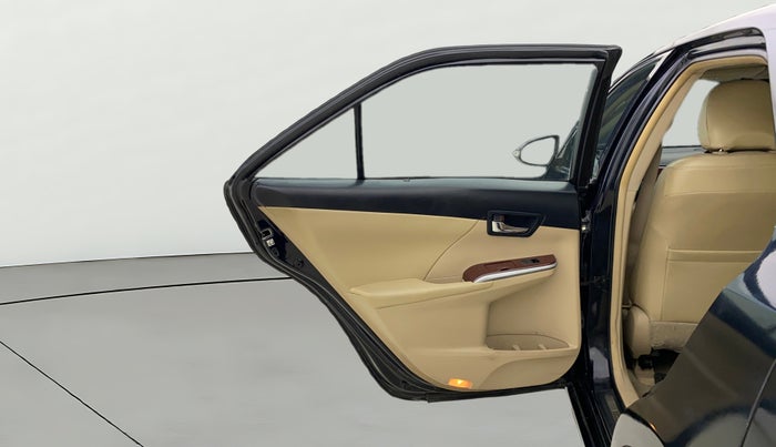 2012 Toyota Camry 2.5L AT, Petrol, Automatic, 1,07,423 km, LHS Rear Door