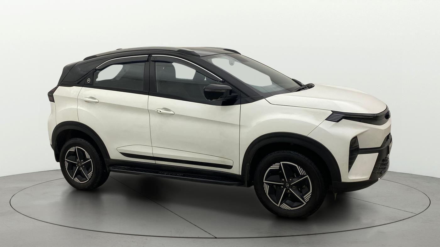 2024 Tata NEXON FEARLESS + SUNROOF DCA DUAL TONE 1.2 PETROL, Petrol, Automatic, 12,643 km, SRP