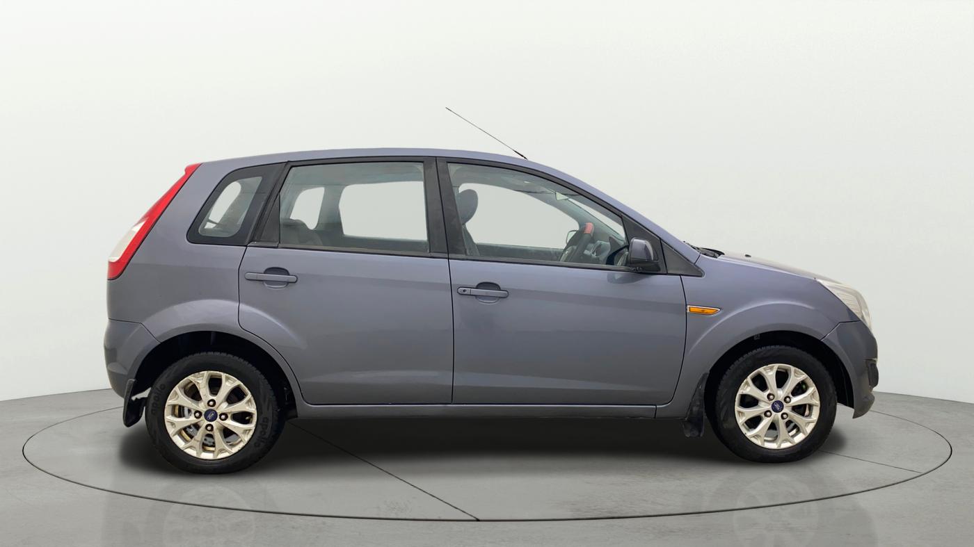 2014 Ford Figo TITANIUM 1.4 DIESEL, Diesel, Manual, 79,153 km, Right Side View