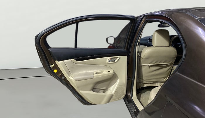 2015 Maruti Ciaz VDI+ SHVS, Diesel, Manual, 86,285 km, LHS Rear Door